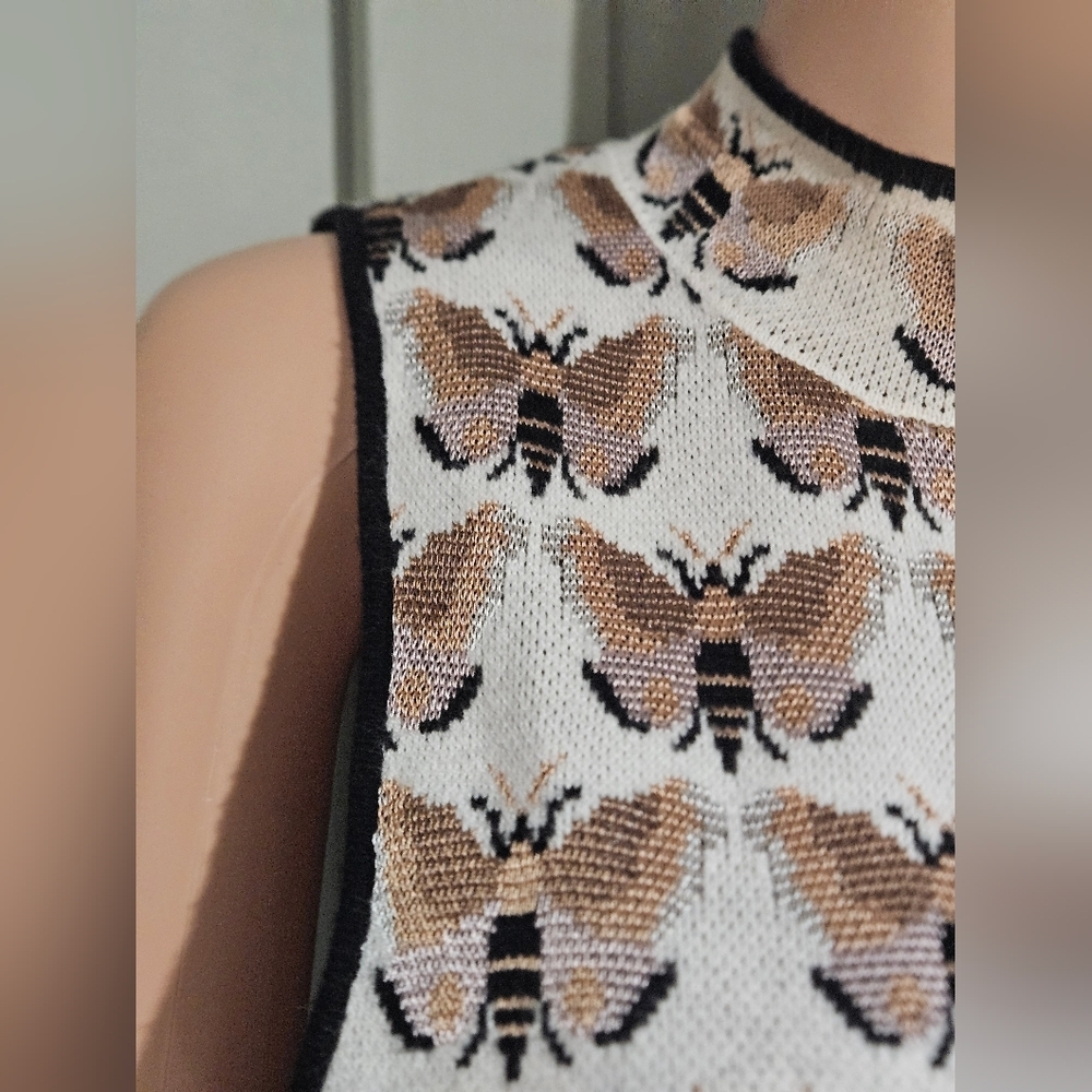 Anthropologie x Sarah Gordon Maria Mock Neck Sweater Tank–Bee Print Metallic. M - Picture 15 of 16